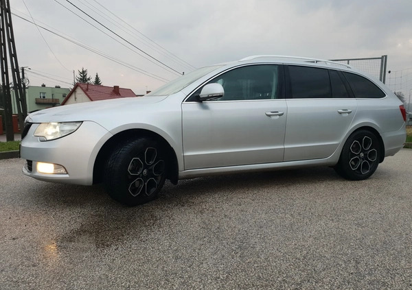 Skoda Superb cena 23500 przebieg: 374135, rok produkcji 2012 z Kielce małe 67